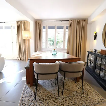 Beautiful Vacation With Private Pool In The Heart Of The Of Avignon, Sleeps 8. Avignon