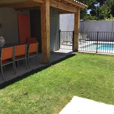 Beautiful Vacation With Private Pool In The Heart Of The Of Avignon, Sleeps 8. * Avignon